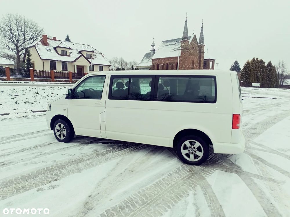 Volkswagen Caravelle - 4