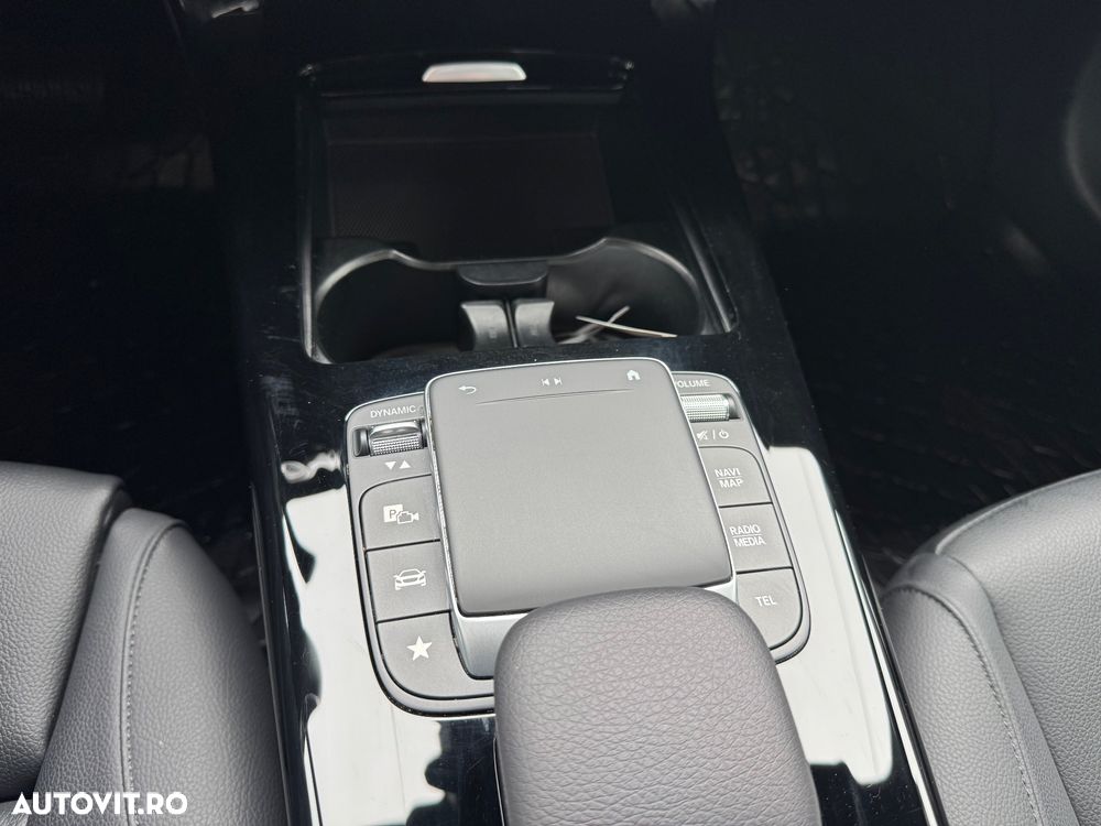 Mercedes-Benz A 250 e Sedan Aut. - 17