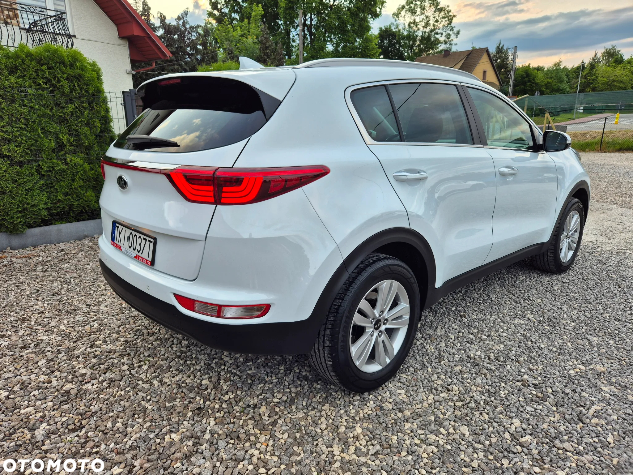 Kia Sportage 1.6 GDI 2WD Black Edition - 8