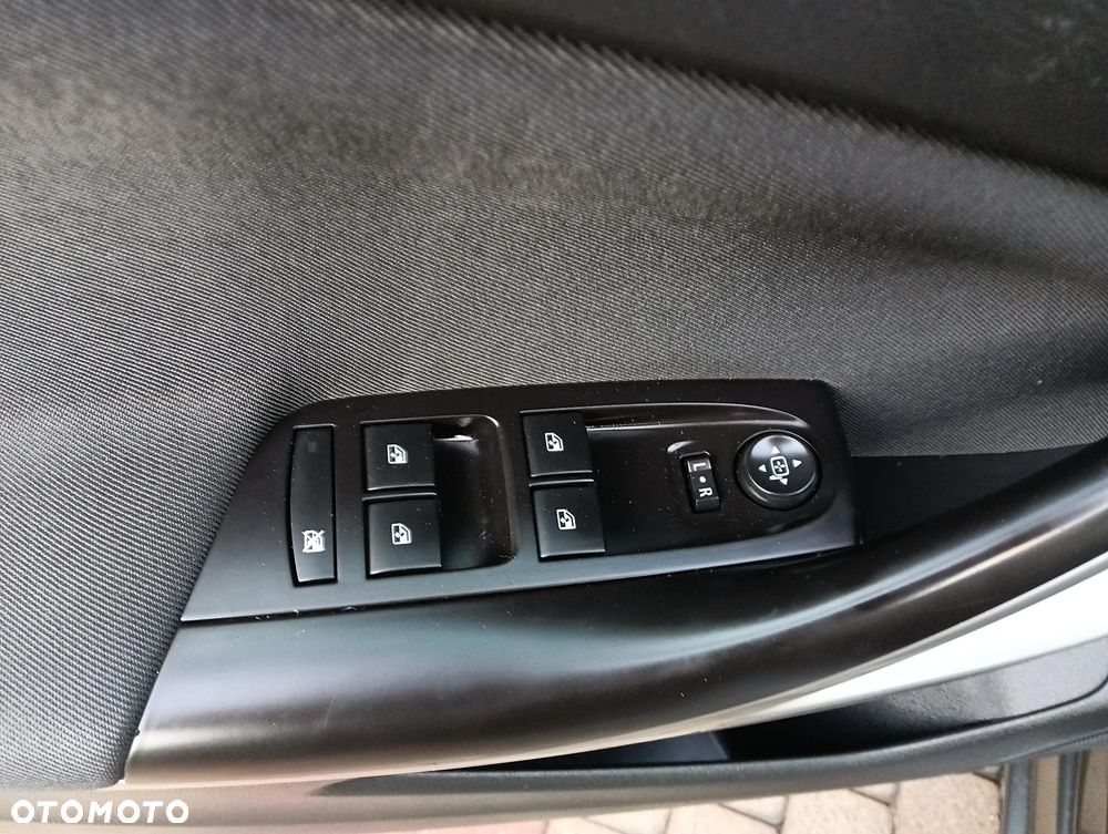 Opel Astra 1.4 Turbo Start/Stop Edition - 32