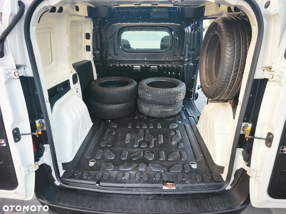 Fiat Doblo II 1.4 16V 95KM PB+LPG, Skrzynia 6-bieg., Klimatyzacja - 24