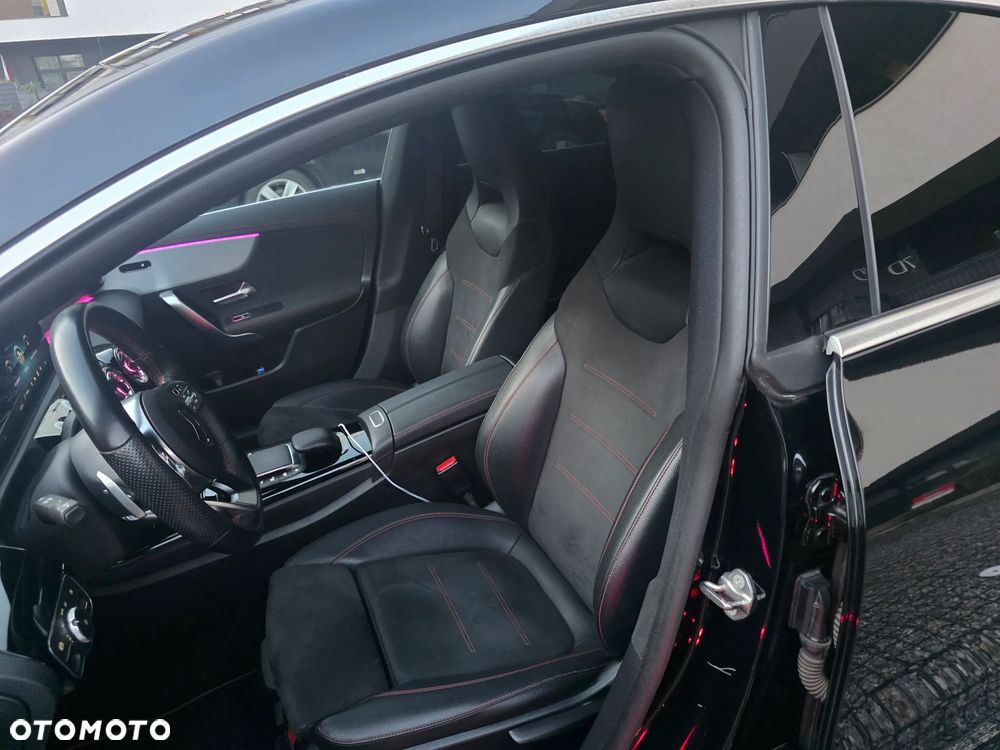 Mercedes-Benz CLA 180 AMG Line 7G-DCT - 7