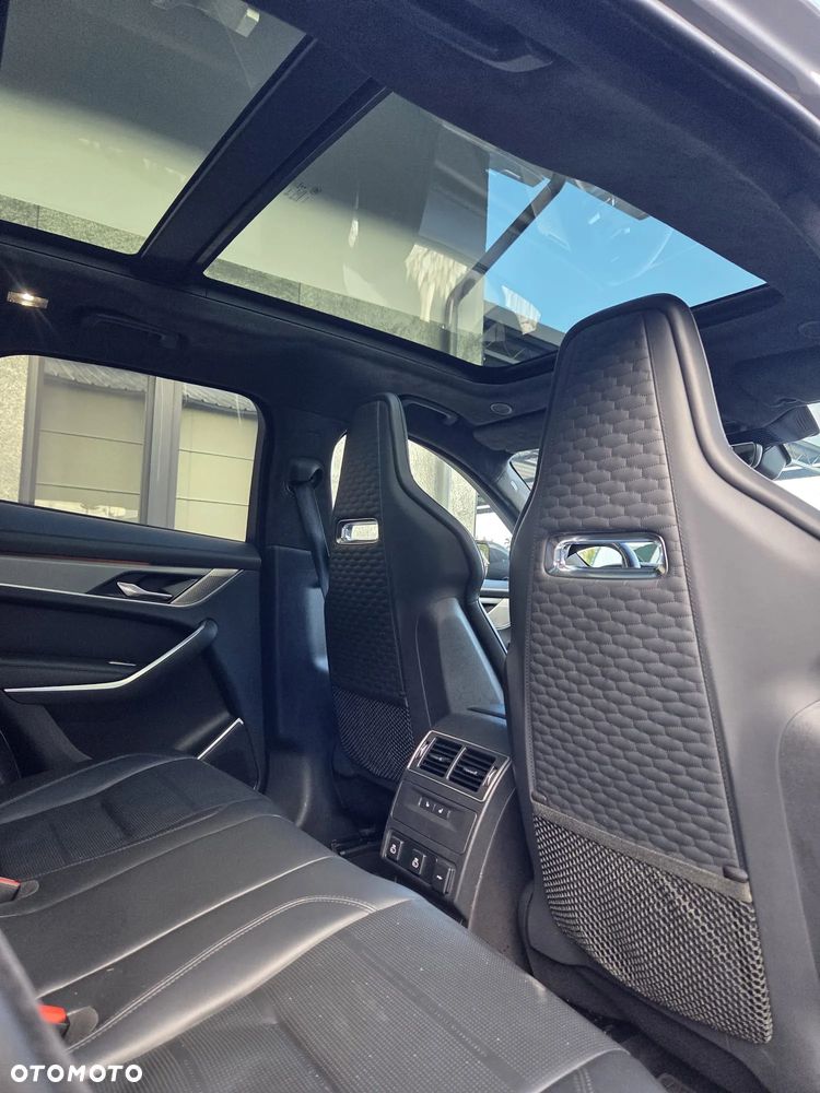 Jaguar F-Pace - 21