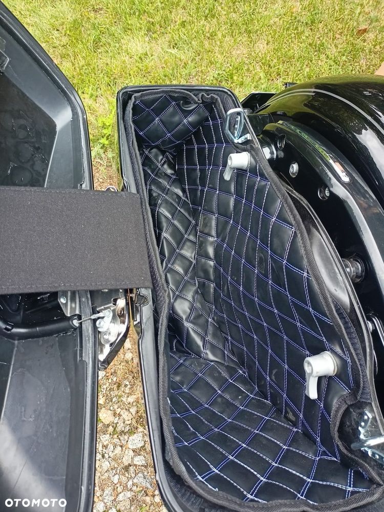 Harley-Davidson Touring Road King - 16