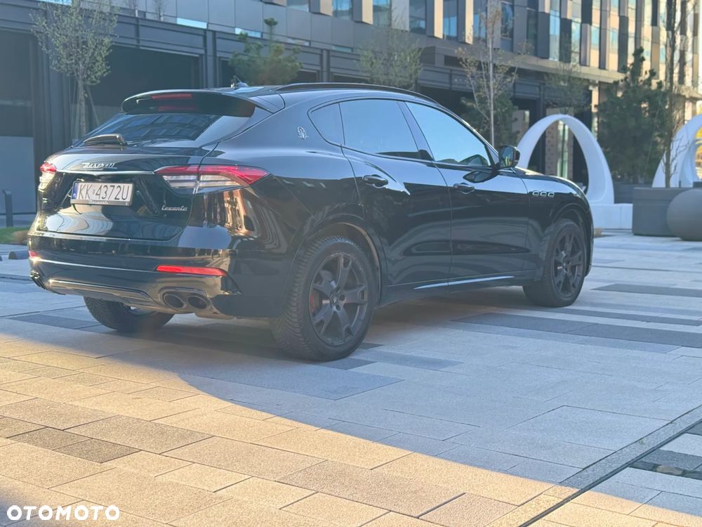 Maserati Levante Granlusso - 8