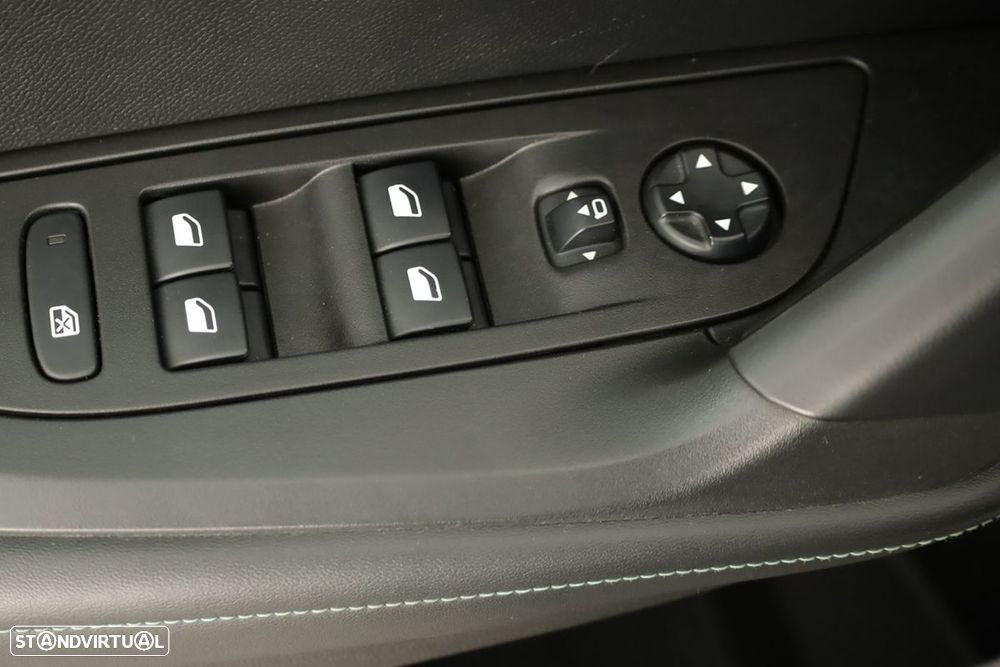 Peugeot 2008 1.5 BlueHDi Allure Pack - 20