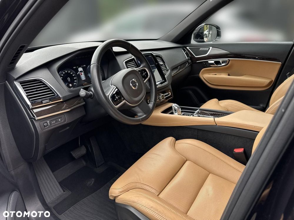 Volvo XC 90 - 12