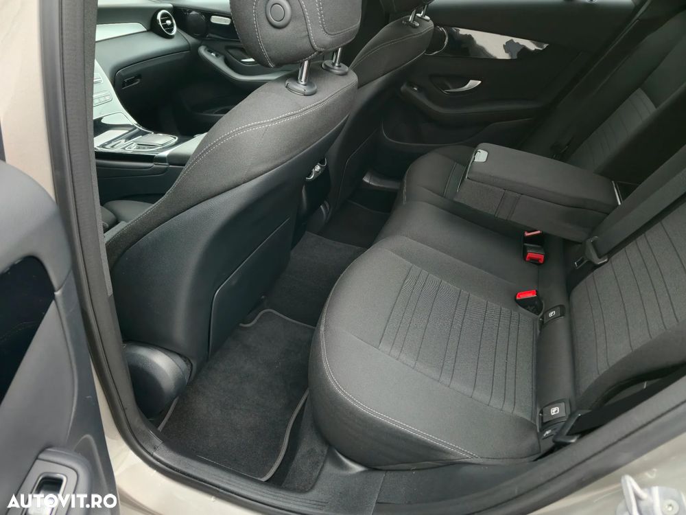 Mercedes-Benz GLC 300 de 4Matic 9G-TRONIC - 25