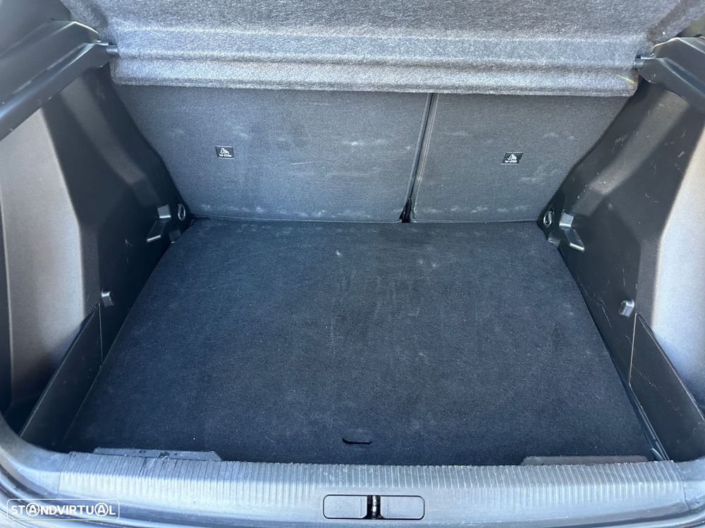 Peugeot 2008 1.2 PureTech Active - 8