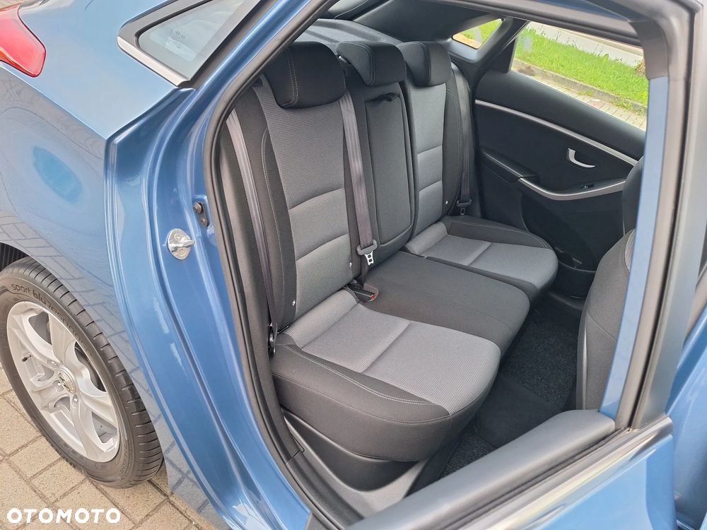 Hyundai i30 blue 1.6 GDI Trend - 25