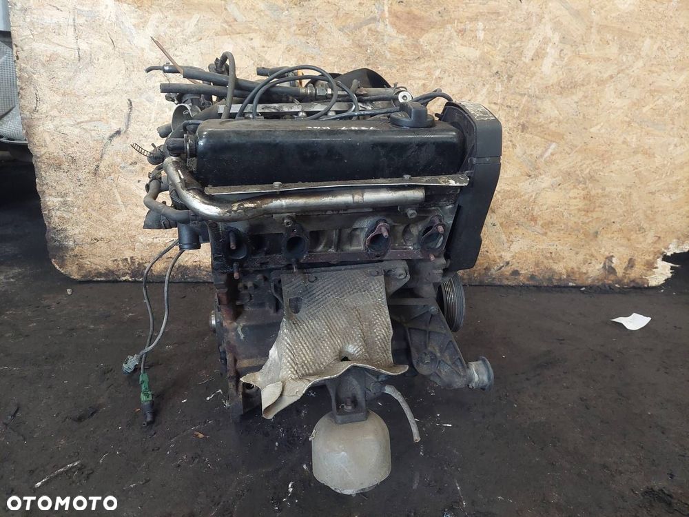 SILNIK BENZYNOWY SŁUPEK VOLKSWAGEN PASSAT B5 1.6 8V ADP - 1
