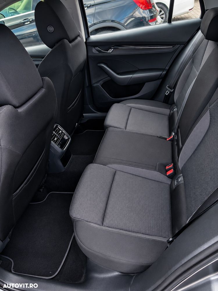 Skoda Octavia 2.0 TDI DSG Style - 5