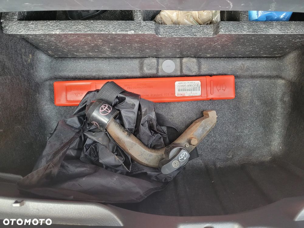 Toyota Verso 1.8 Premium EU5 7os - 14