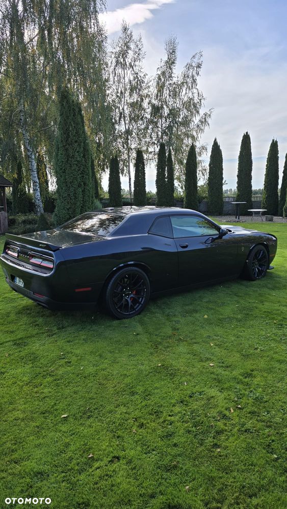 Dodge Challenger - 3