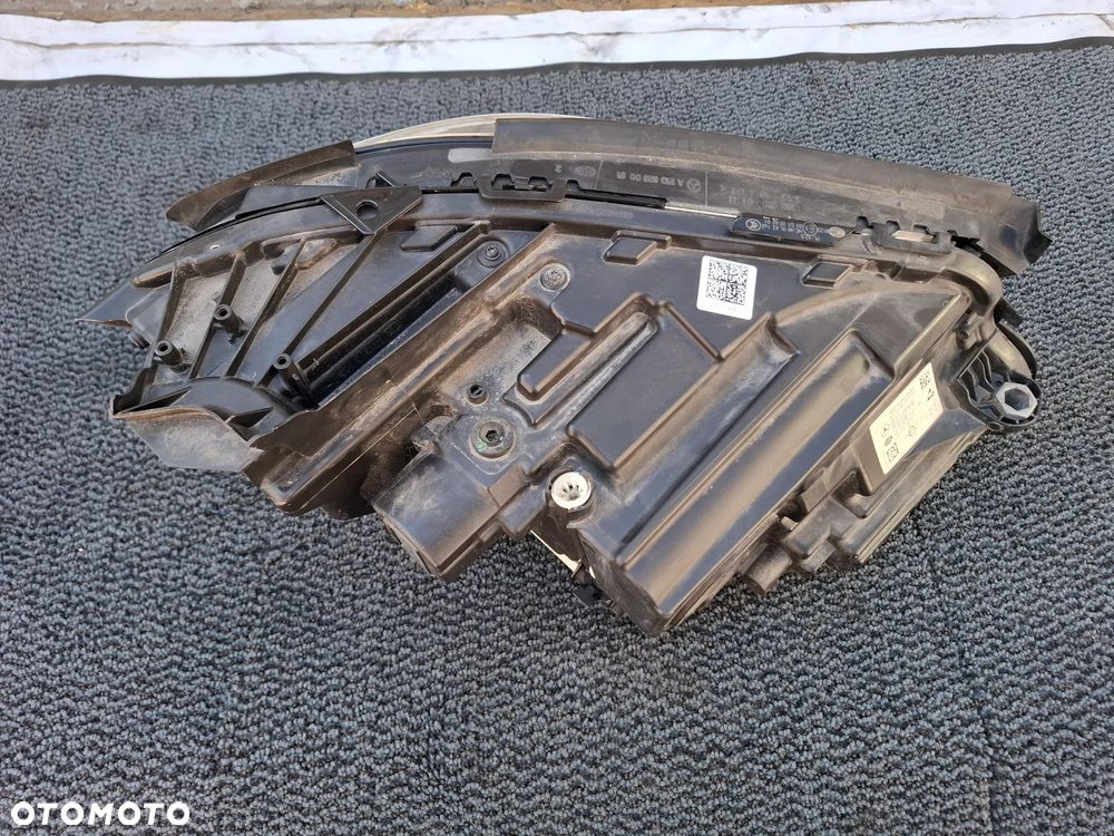 MERCEDES E-KLASA W213 LAMPA LEWA PRZEDNIA - 11