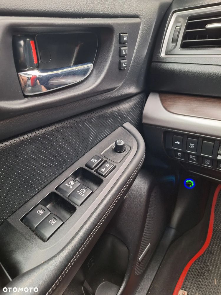 Subaru Legacy - 16