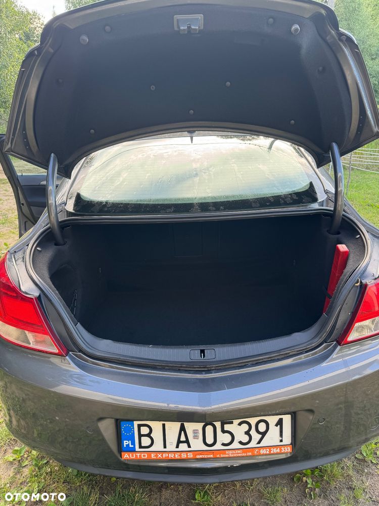 Opel Insignia 1.8 Cosmo - 11