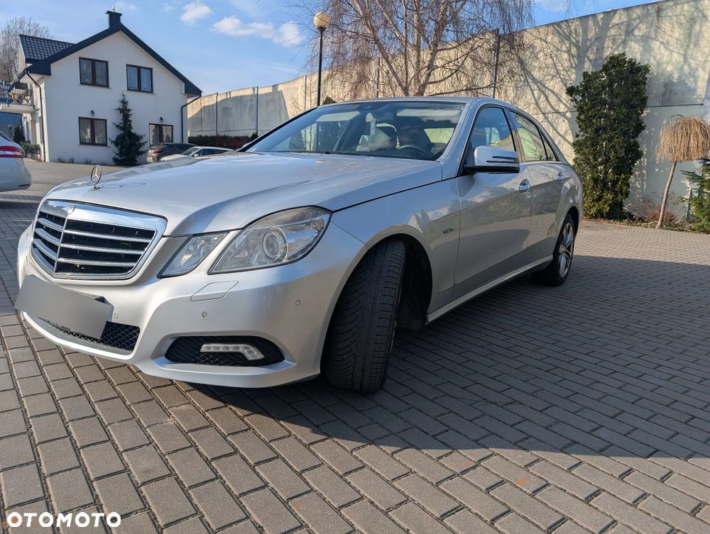 Mercedes-Benz Klasa E 220 CDI BlueEff Avantgarde - 21