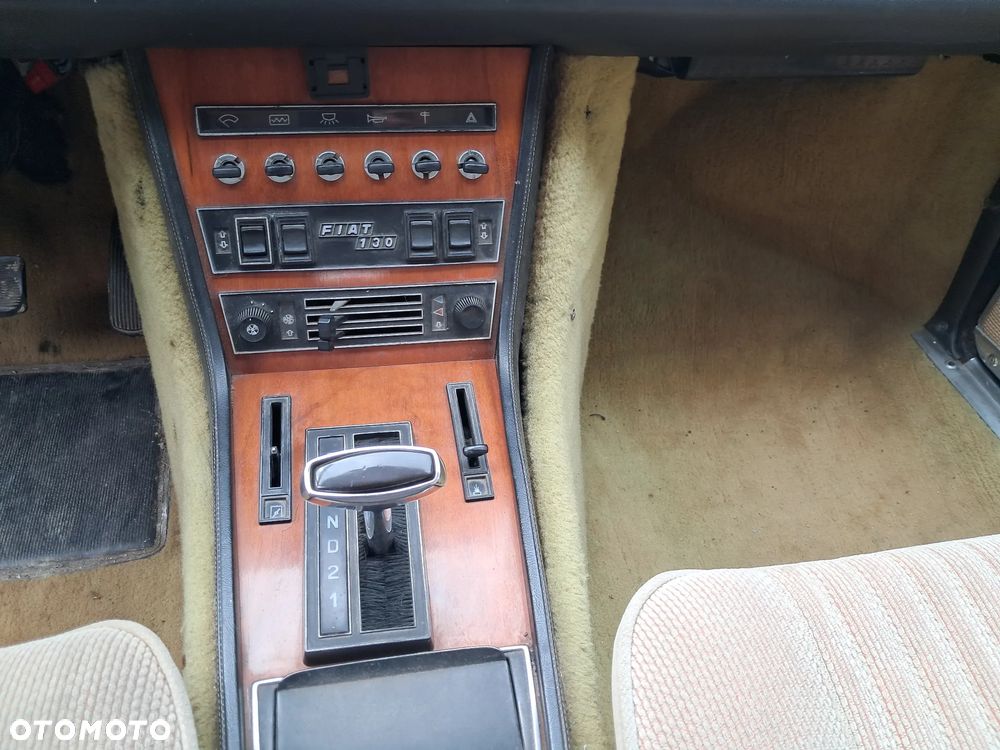Fiat 130 - 11