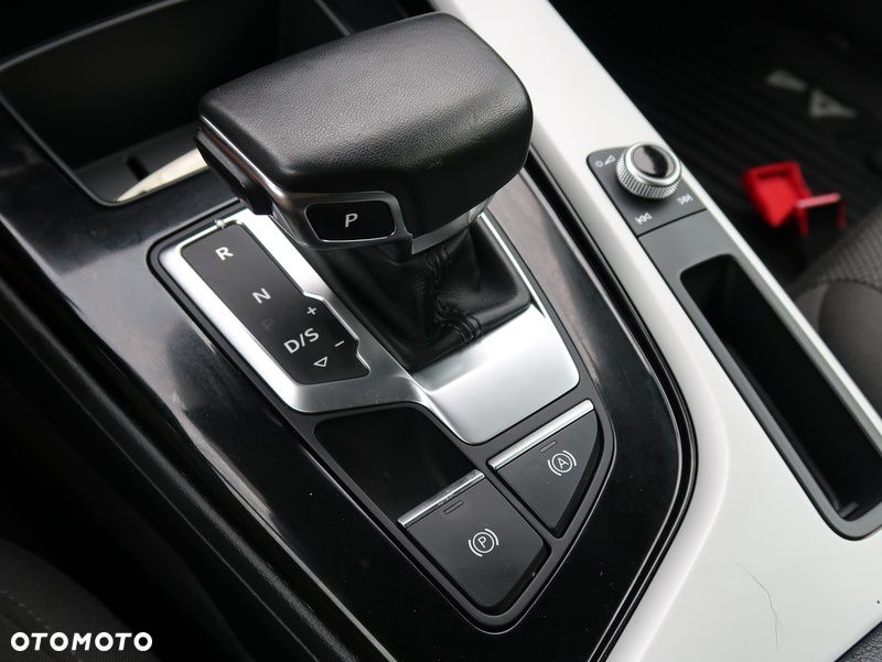 Audi A4 Avant ver-35-tdi-mhev-advanced-s-tronic - 22