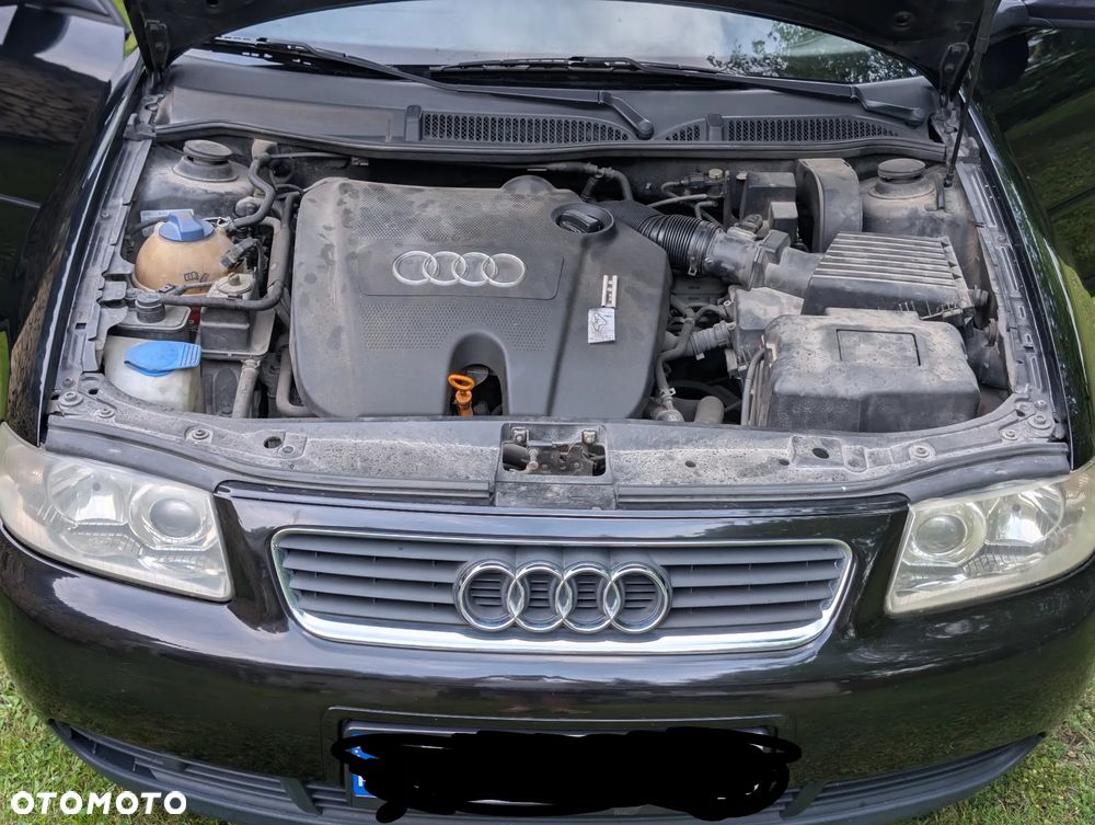 Audi A3 3-drzwiowe 1.6 Attraction - 10