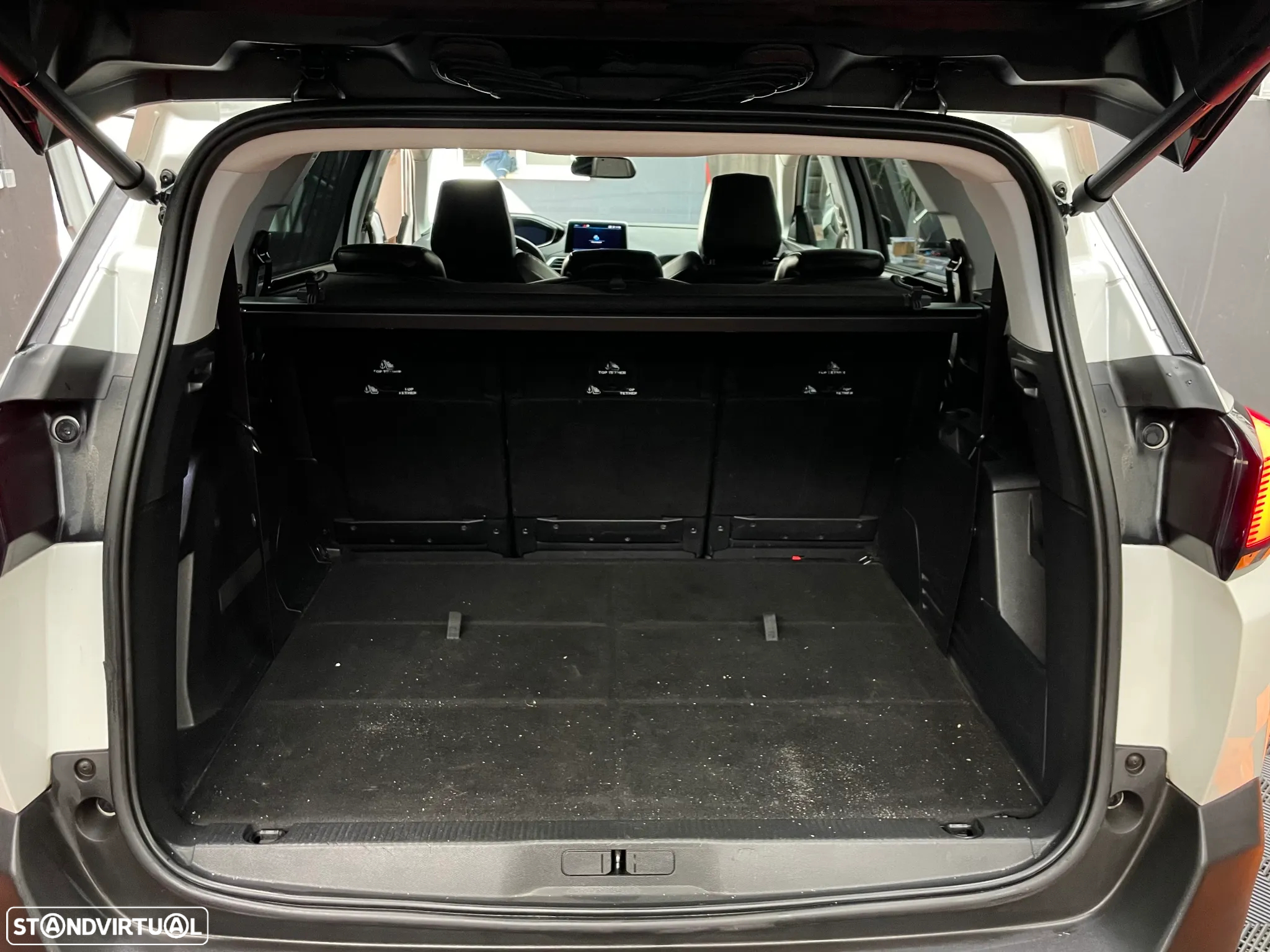 Peugeot 5008 1.6 BlueHDi Allure EAT6 J18 - 29