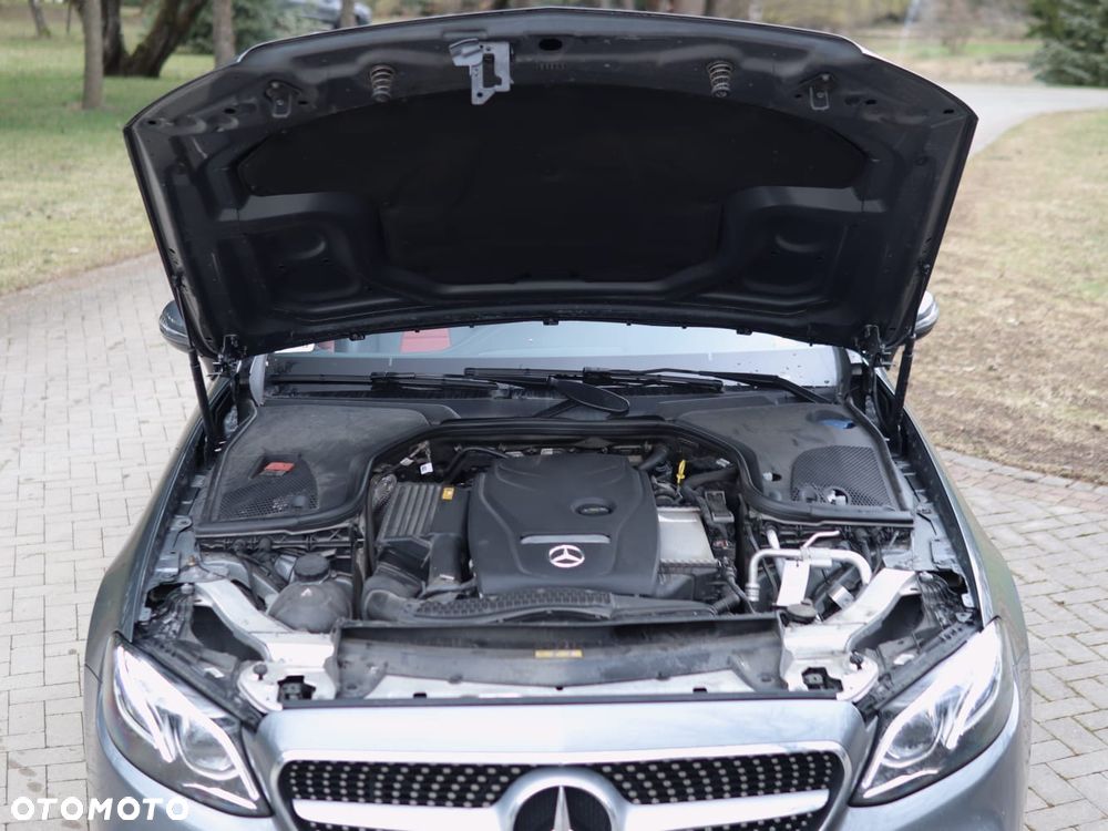 Mercedes-Benz Klasa E 200 4-Matic 9G-TRONIC - 8
