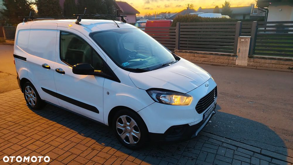 Ford Transit Courier - 2