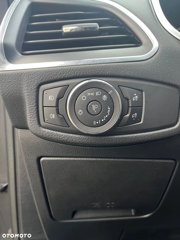 Ford S-Max 2.0 TDCi Titanium PowerShift - 27