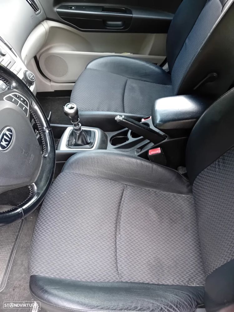 Kia Ceed SW 1.6 CRDi TX - 2