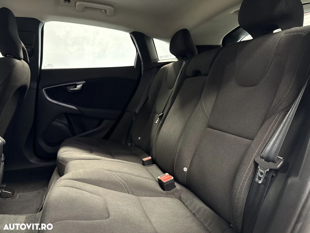 Volvo V40 D3 Geartronic Kinetic - 14