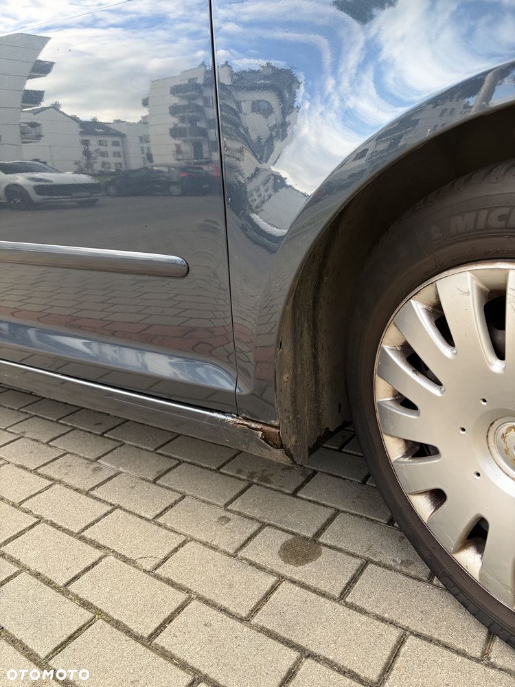 Volkswagen Golf - 6