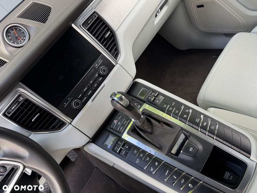 Porsche Macan - 14