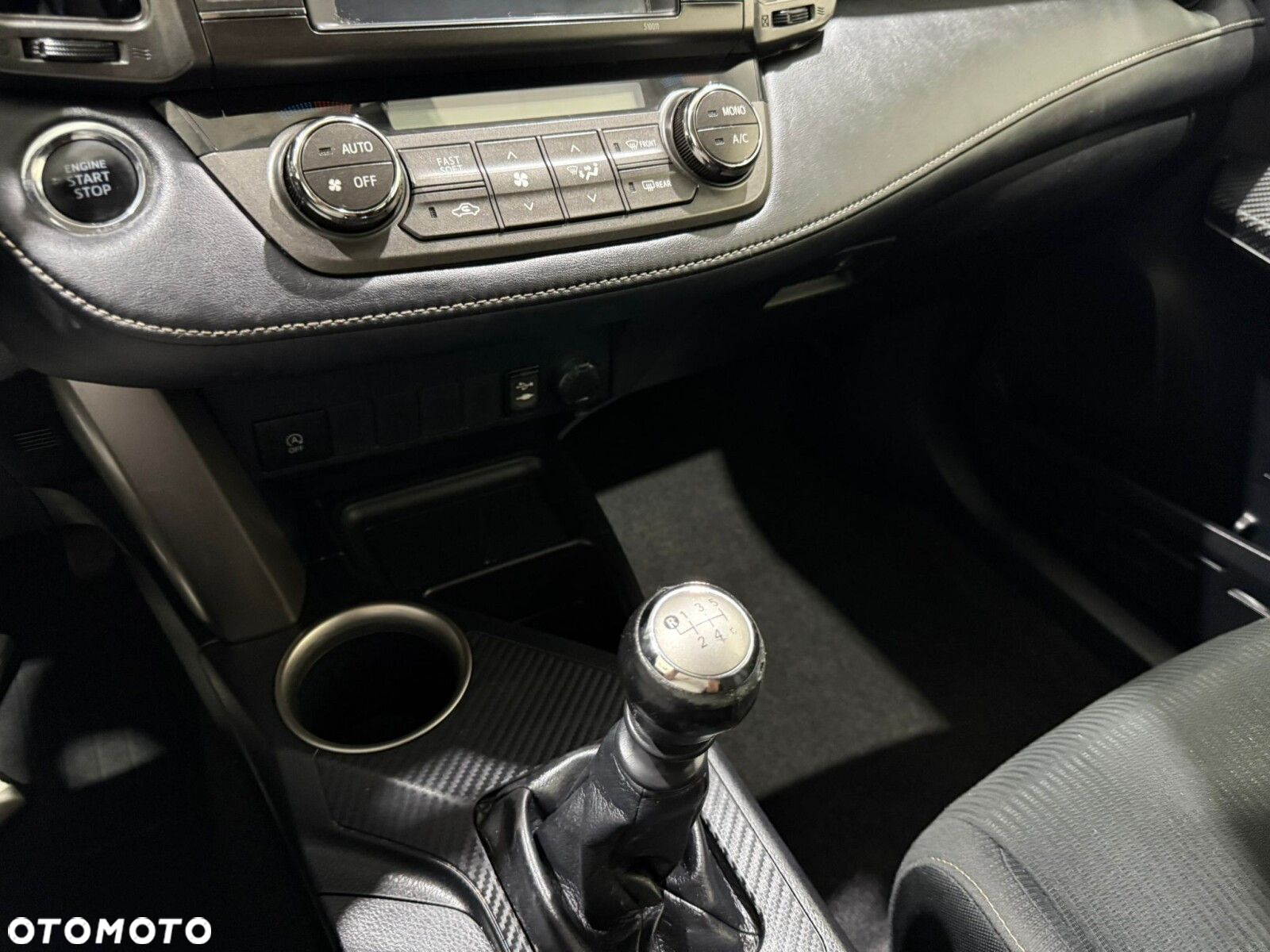 Toyota RAV4 - 33