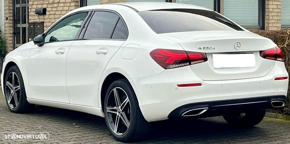 Mercedes-Benz A 250 Limousine e 8G-DCT Progressive Advanced - 2