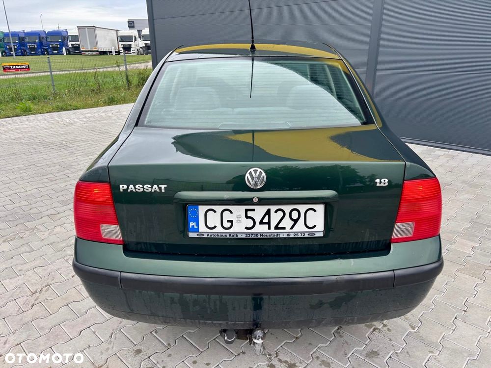 Volkswagen Passat 1.8 - 12