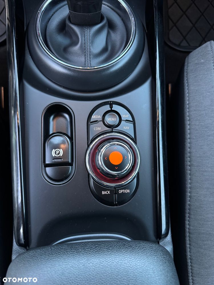 MINI Clubman - 25