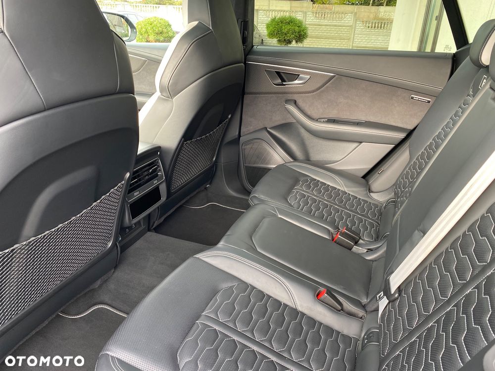 Audi RS Q8 - 26