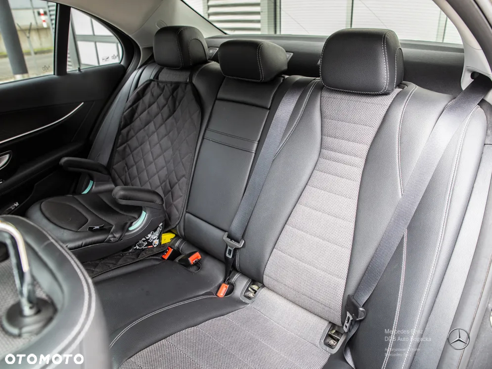 Mercedes-Benz Klasa E 220 d 4-Matic Avantgarde - 31
