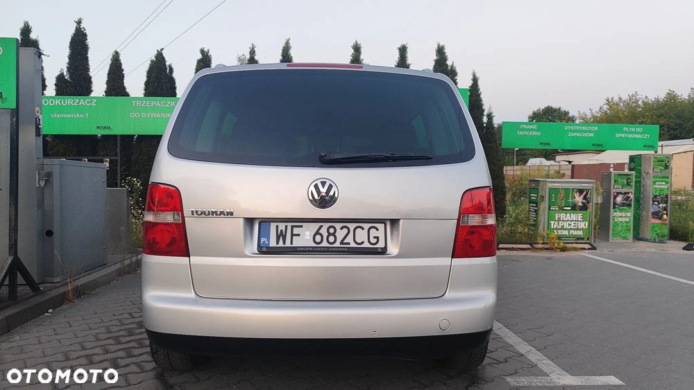 Volkswagen Touran - 8
