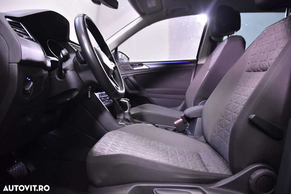 Volkswagen Tiguan - 24