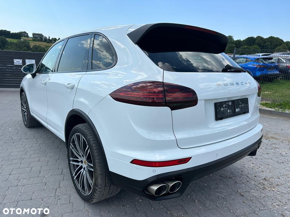 Porsche Cayenne S Platinum Edition - 6
