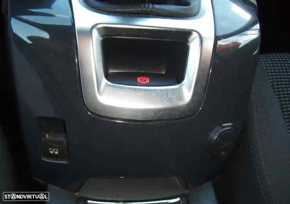 Peugeot 5008 1.6 HDi Executive JLL17 - 34