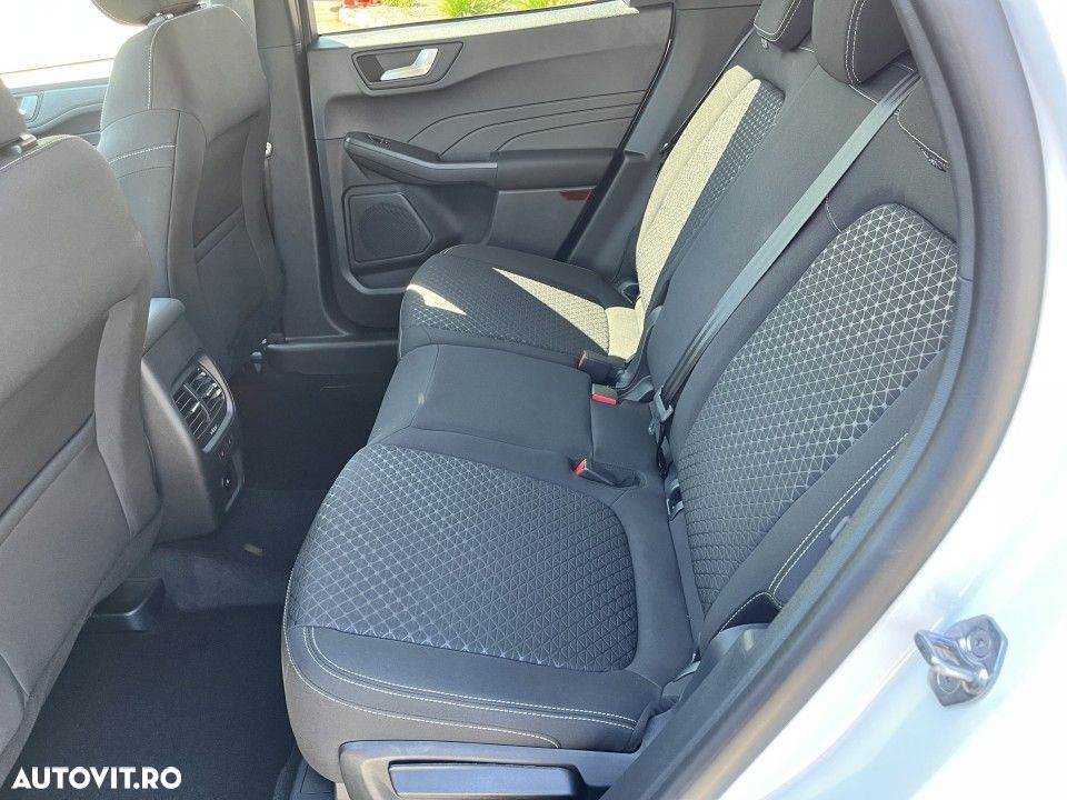 Ford Kuga - 9