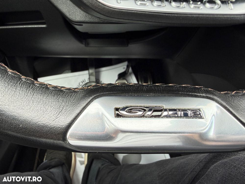 Peugeot 3008 PureTech 130 Stop & Start GPF Allure - 17