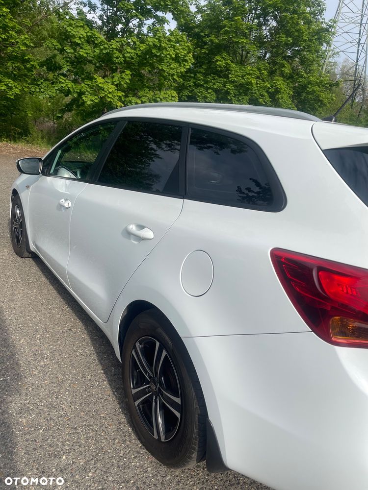 Kia Ceed 1.4 L - 5
