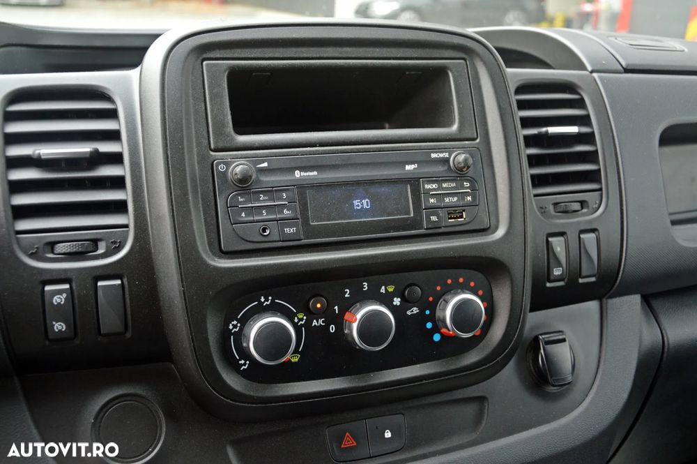 Renault Trafic - 31