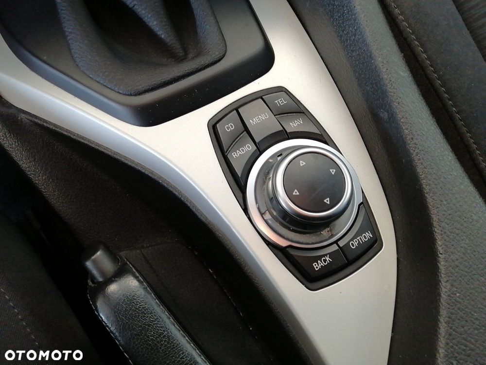 BMW X1 xDrive18d Sport Line - 12