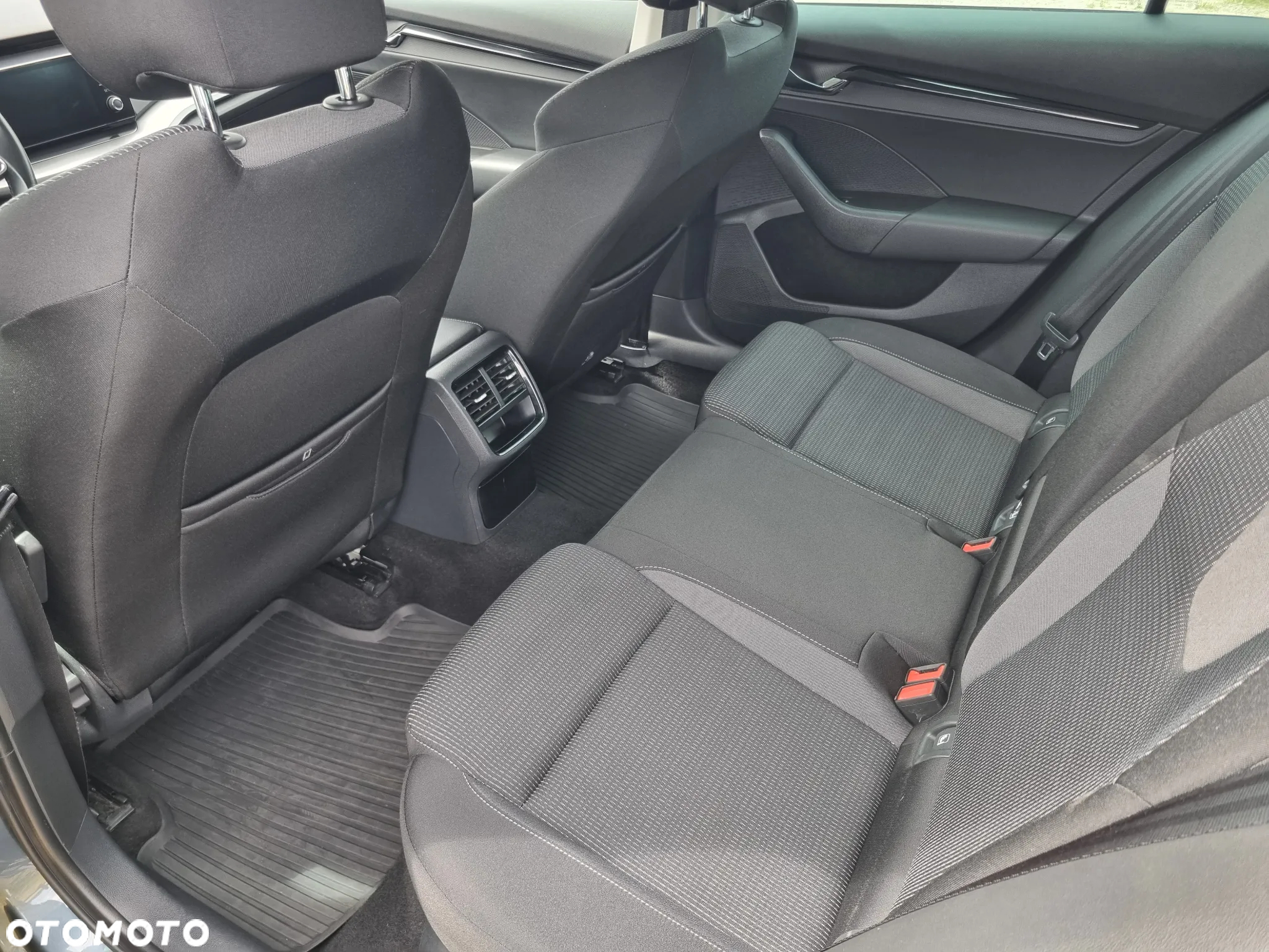 Skoda Octavia 2.0 TDI Ambition DSG - 20
