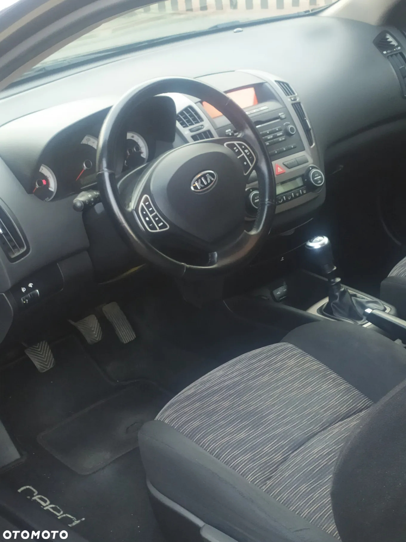 Kia Ceed Cee'd 1.6 Crdi Comfort + - 7